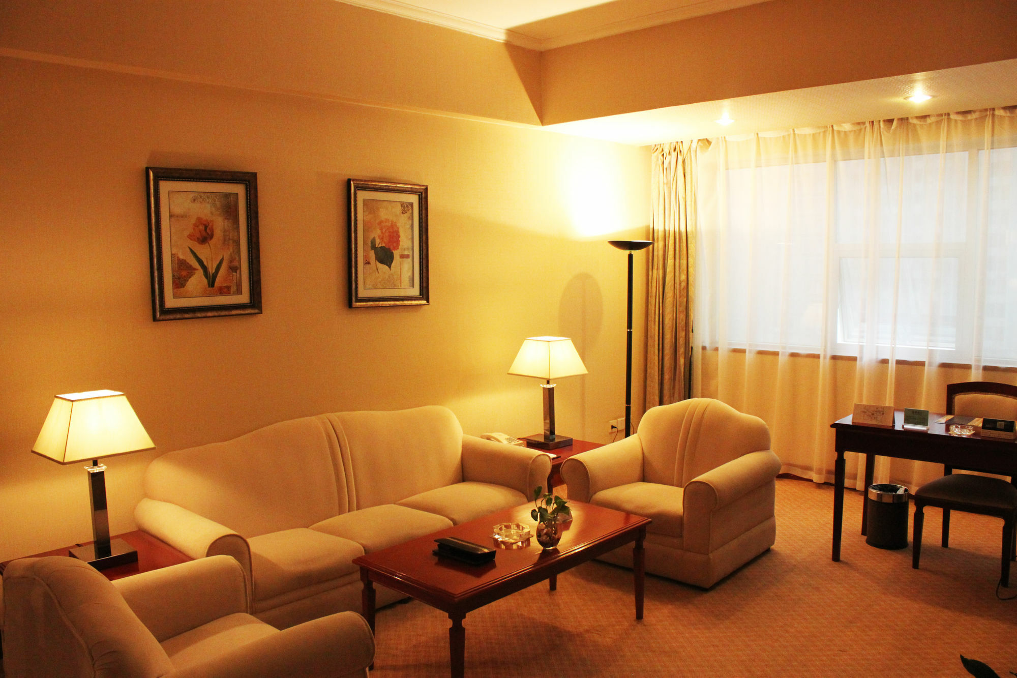 Chongqing Liyuan Hotel Esterno foto